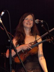 Cara live in Volmarstein, 29 August 2008: Gudrun Walther, vocals, fiddle