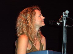 Cara live in Volmarstein, 29 August 2008: Sandra Steinort, vocals, piano, flutes