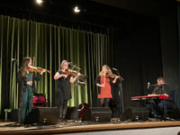 Fara (with Sabrina Palm depping for Kristan Harvey) at Ceòlas Scottish Music Nights in Delbrück, Germany, on 29 November 2024; photo Reinhard Zierke