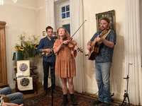 The Shackleton Trio at a house concert in Hamburg, Germany, on 26 August 2022; photo Reinhard Zierke